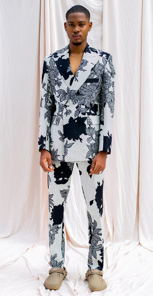 Kamsi Tcharles Bacari Suit